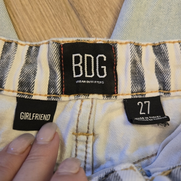 UO BDG Girlfriend Jeans, 27 - Picture 8 of 8